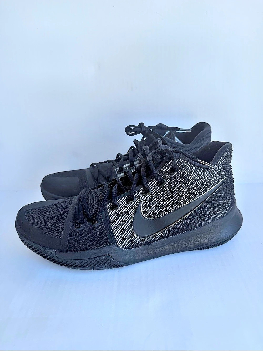 Nike Mens Kyrie 1 Black Athletic Shoes Size 11